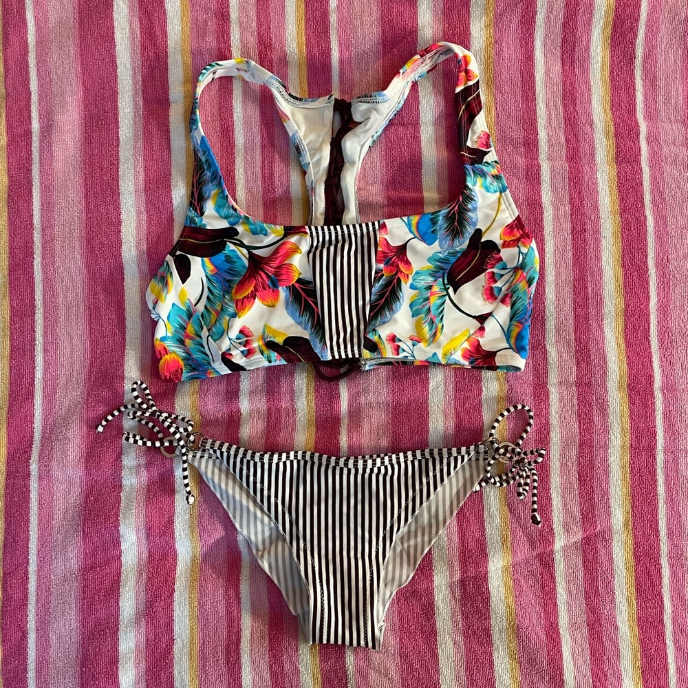 NWOT Body Glove Wind of Change Bikini